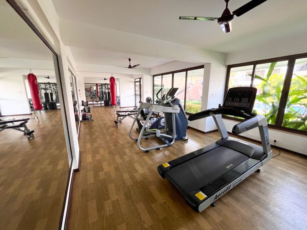 large swimming pool apartments